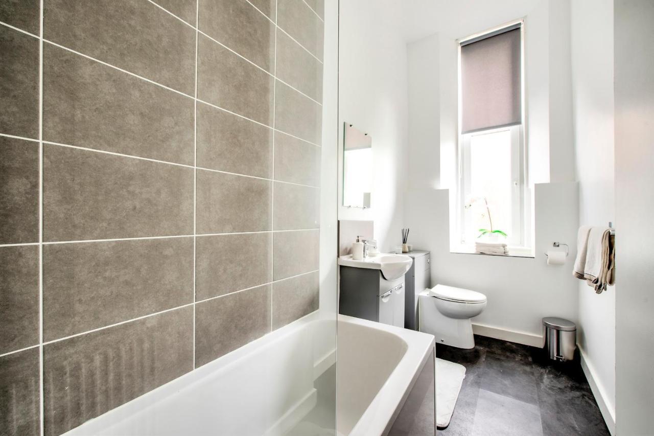 شقة غلاسغو  في Pass The Keys Stylish 2 Bed In Heart Of West End المظهر الخارجي الصورة